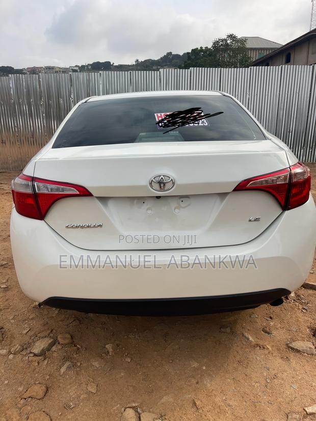 Toyota Corolla 2019 White
