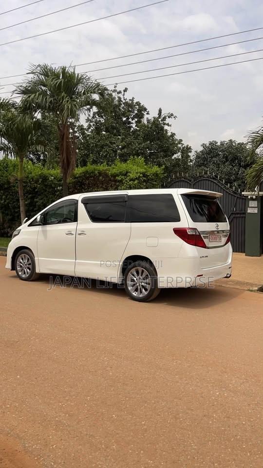 Toyota Alphard 2012 White