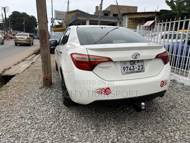 Toyota Corolla S 4dr Sedan (1.8L 4cyl CVT) 2014 White