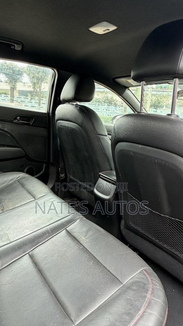 Hyundai Elantra Sport Sedan FWD (1.6L 4cyl 6M) 2017 Silver