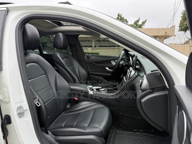 Mercedes-Benz C300 Base 4Matic Sedan AWD (2.0L 4cyl 7A) 2016 White