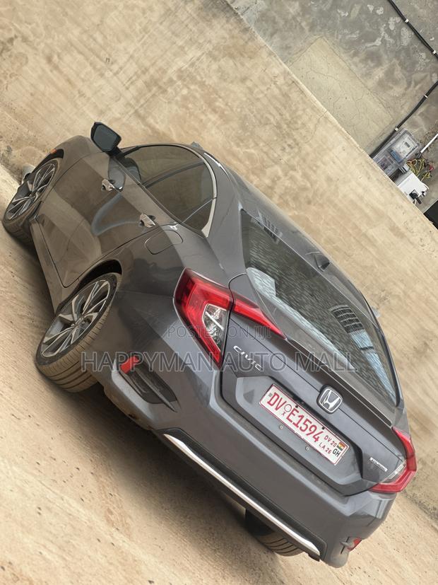 Honda Civic Touring Sedan 2019 Gray