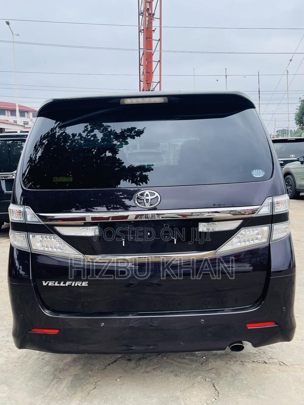 Toyota Vellfire Z 2.4 FWD 7-Seater 2013 Black