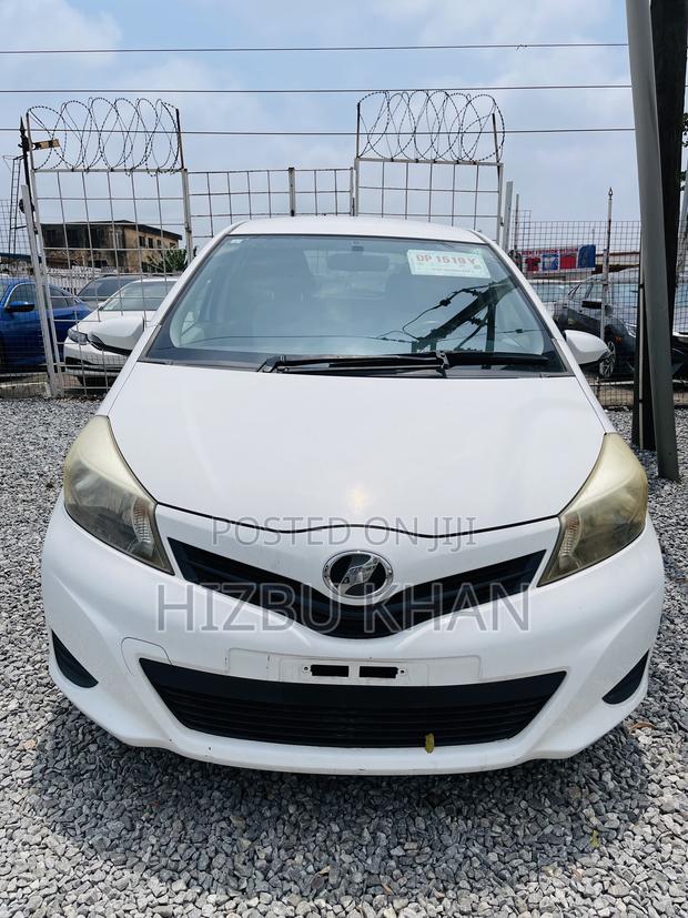 Toyota Vitz 1.3 AWD 5dr 2011 White