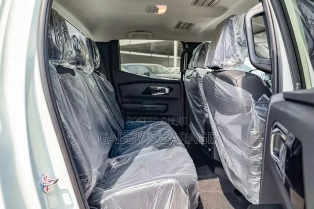 New Mitsubishi L200 2025 White