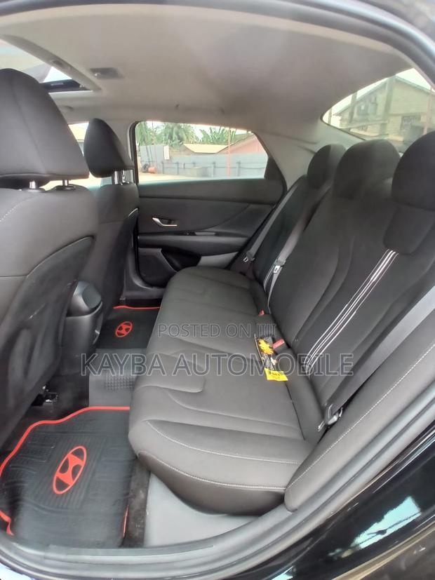 Hyundai Elantra 2025 Black