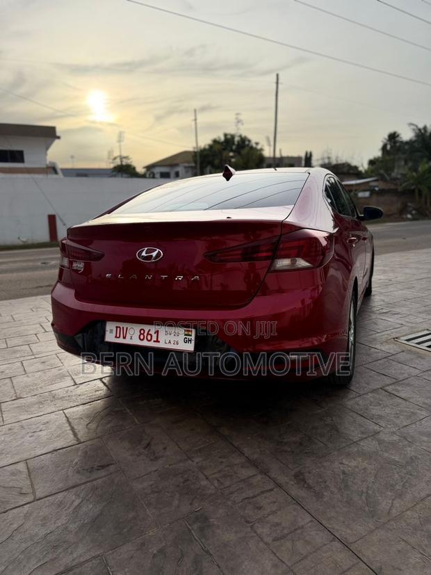 Hyundai Elantra Sport 2019 Red
