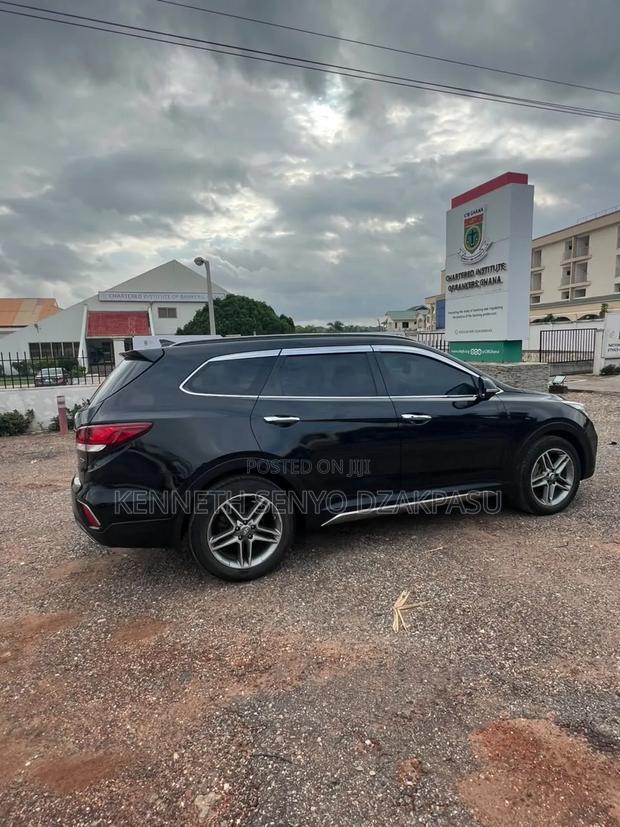 Hyundai Santa Fe 2018 Black