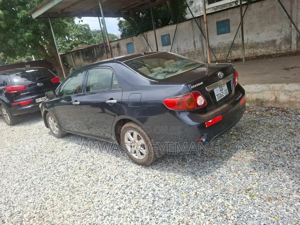 Toyota Corolla 2010 Black