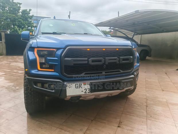 Ford F-150 Raptor 2023 Blue