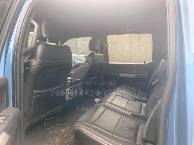 Ford F-150 Raptor 2023 Blue
