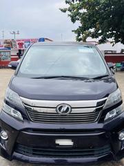 Toyota Vellfire Z 2.4 FWD 7-Seater 2013 Burgundy for sale