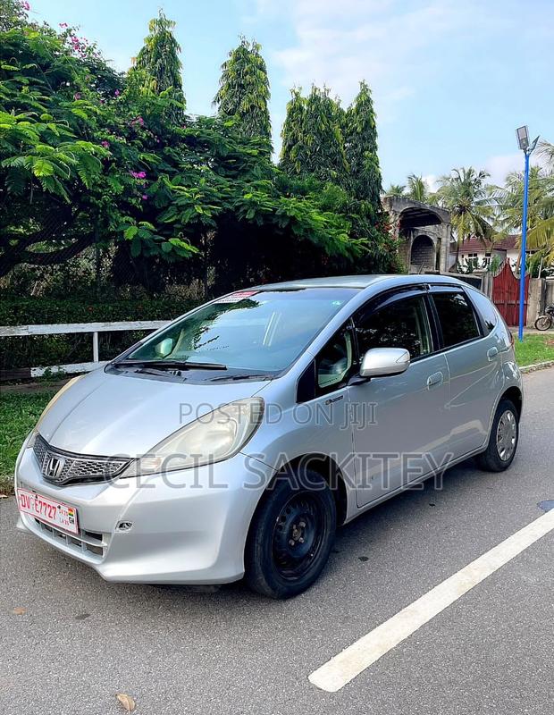Honda Fit Automatic 2012 Silver