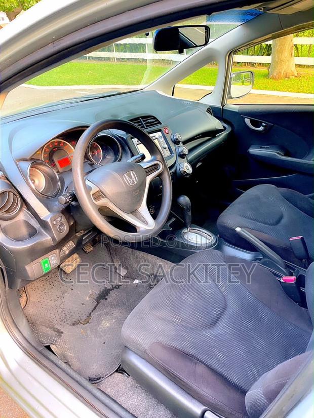Honda Fit Automatic 2012 Silver