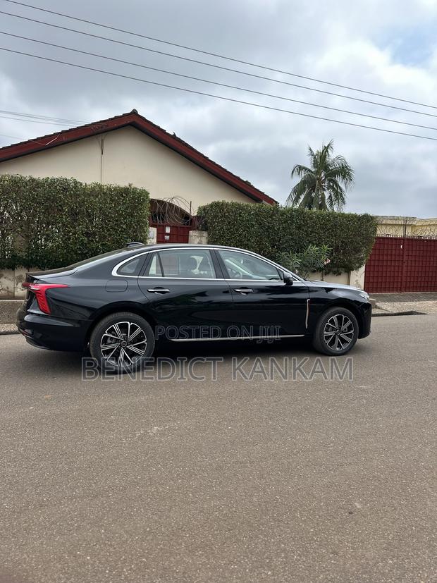 New Hongqi E-HS9 Premium 2025 Black