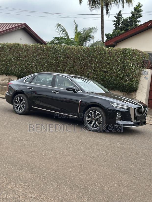 New Hongqi E-HS9 Premium 2025 Black