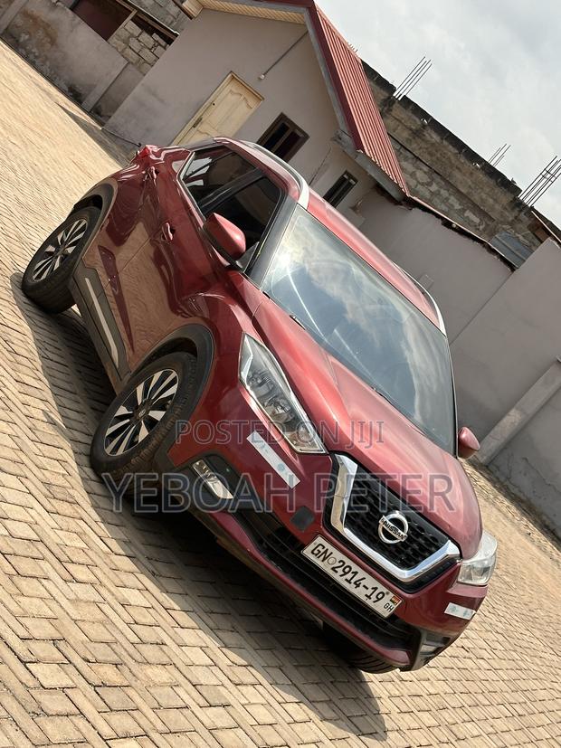 Nissan Kicks 2018 Red