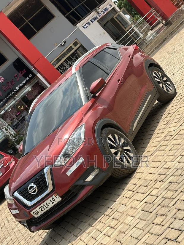 Nissan Kicks 2018 Red