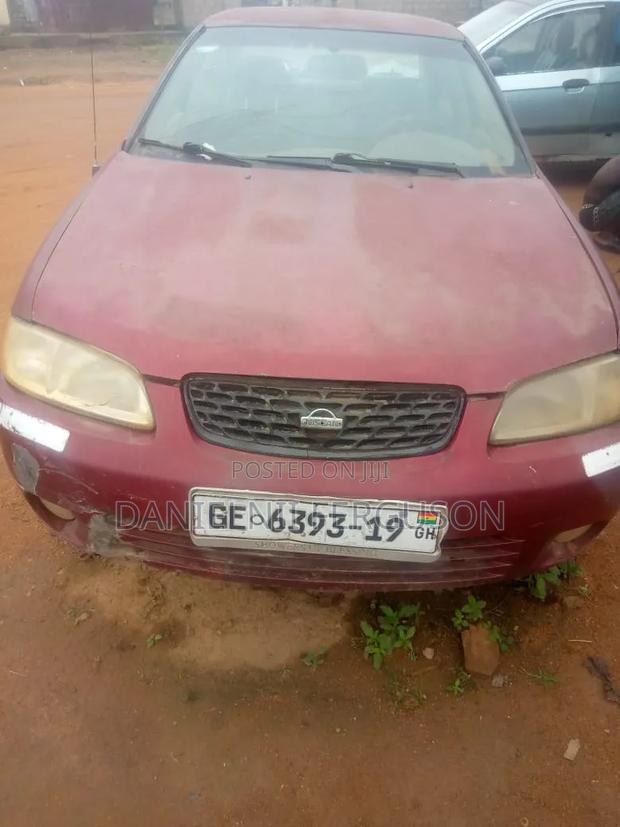 Nissan Sentra 2001 Red