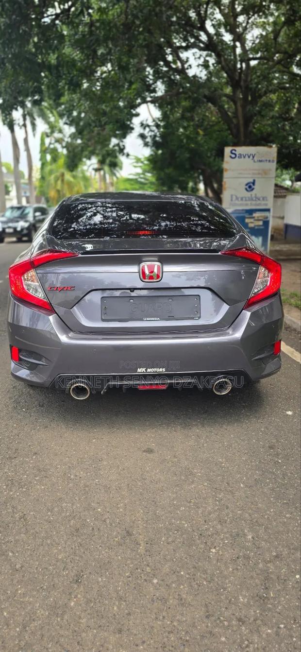 Honda Civic 2019 Gray