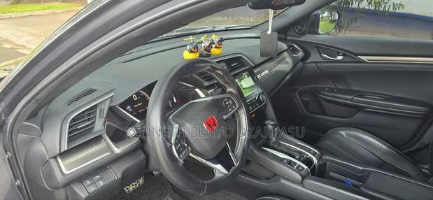 Honda Civic 2019 Gray