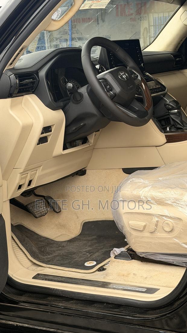 Toyota Land Cruiser 3.5 Petrol 4WD 2022 Black