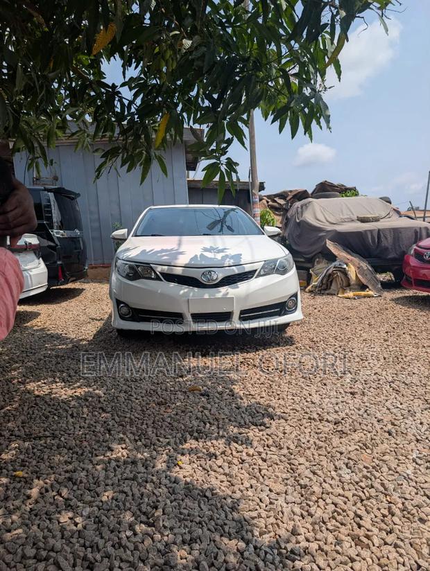 Toyota Camry 2014 White