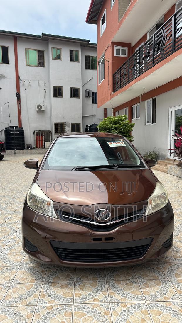 Toyota Vitz 2011 Brown