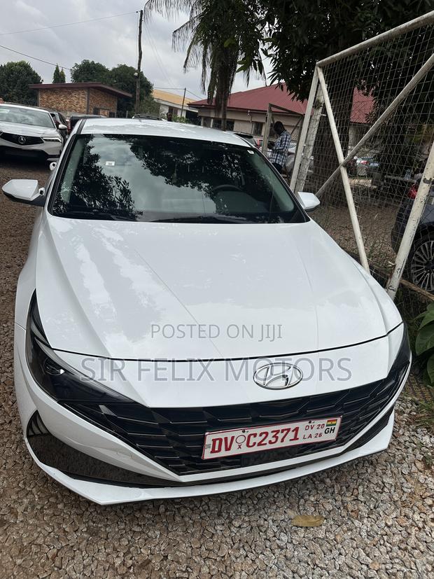 Hyundai Elantra SE 2021 White