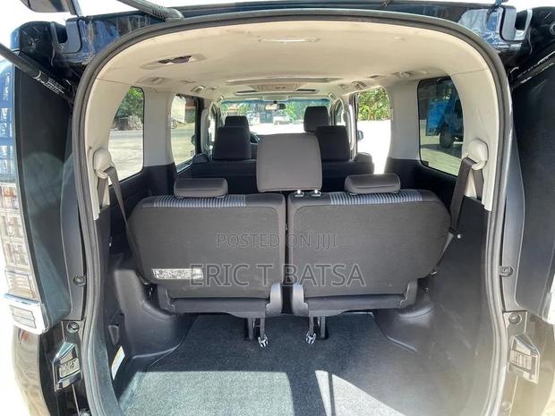 Toyota Voxy 2017 Black