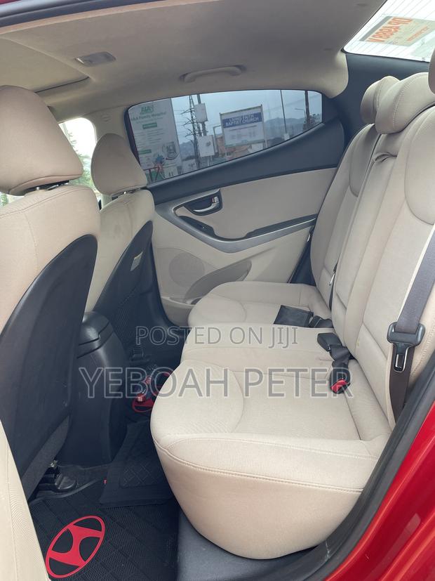 Hyundai Elantra 2016 Red