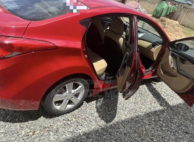 Hyundai Elantra GLS Sedan FWD (1.8L 4cyl 6M) 2013 Red