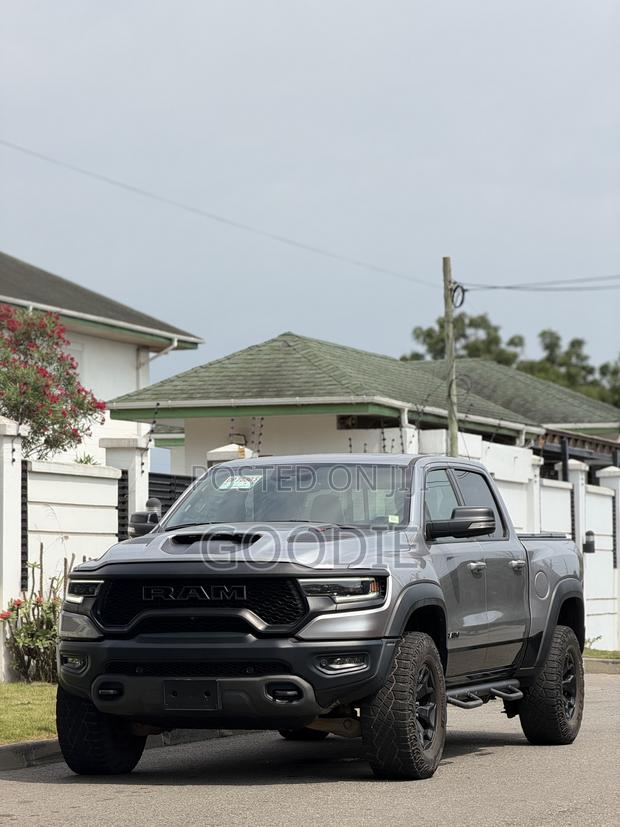 Dodge RAM 2021 Silver