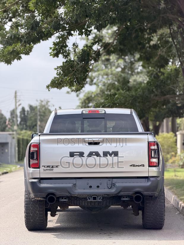 Dodge RAM 2021 Silver