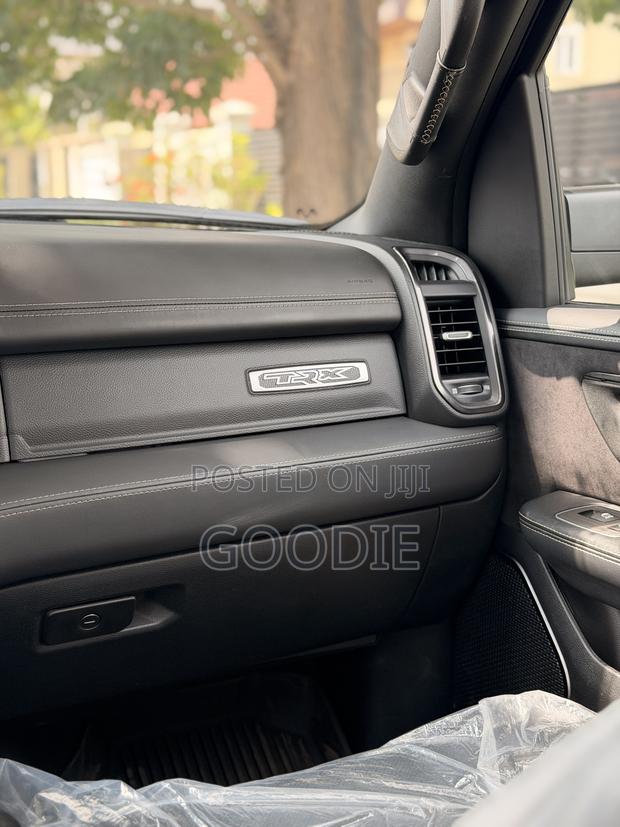 Dodge RAM 2021 Silver