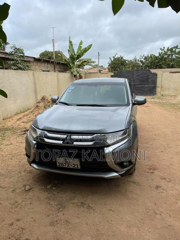 Mitsubishi Outlander 2016 Silver