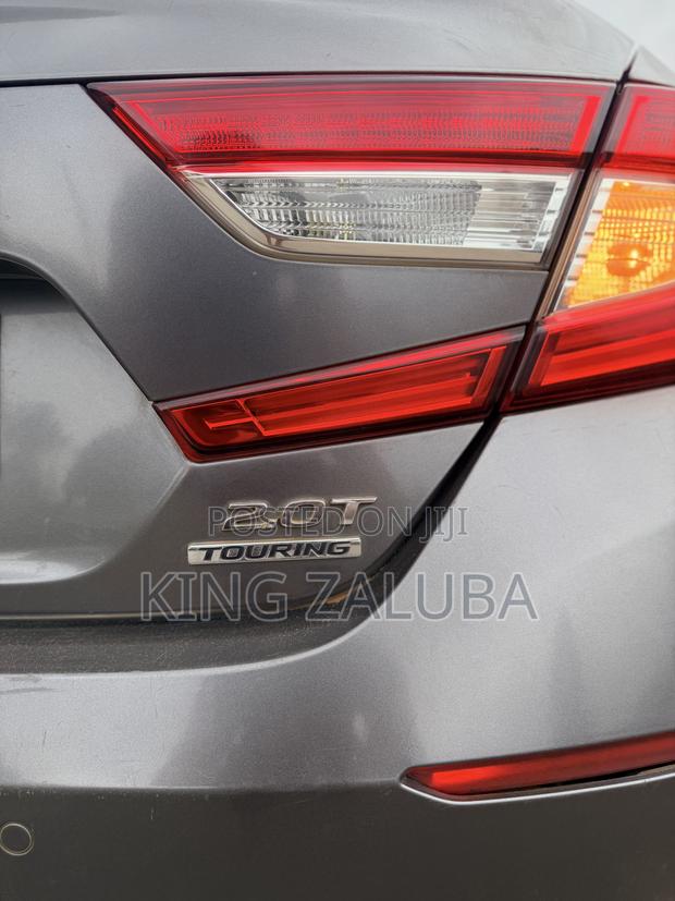 Honda Accord Touring 2.0T 2018 Gray