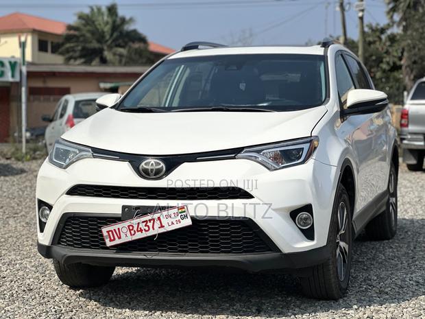 Toyota RAV4 2017 White