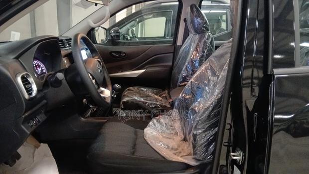 New Nissan Pick-Up 2025 Black