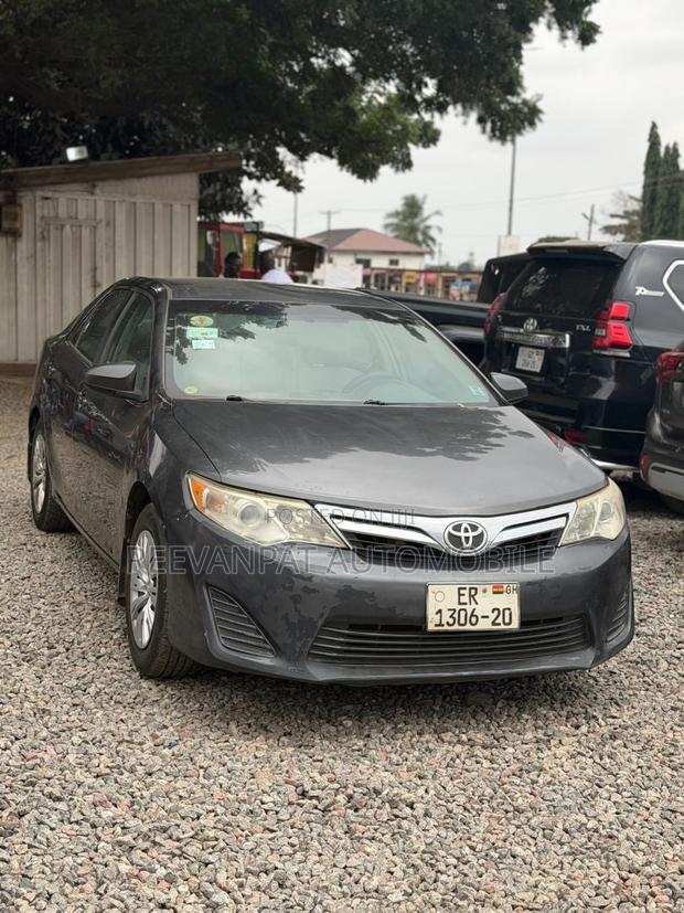 Toyota Camry 2013 Gray