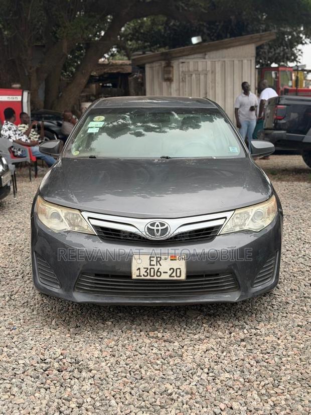 Toyota Camry 2013 Gray