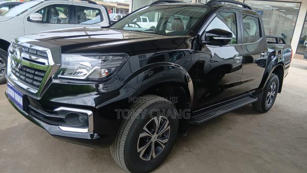 New Nissan Pick-Up 2025 Black