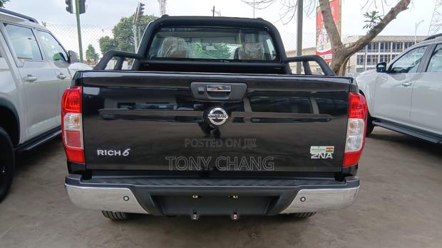 New Nissan Pick-Up 2025 Black