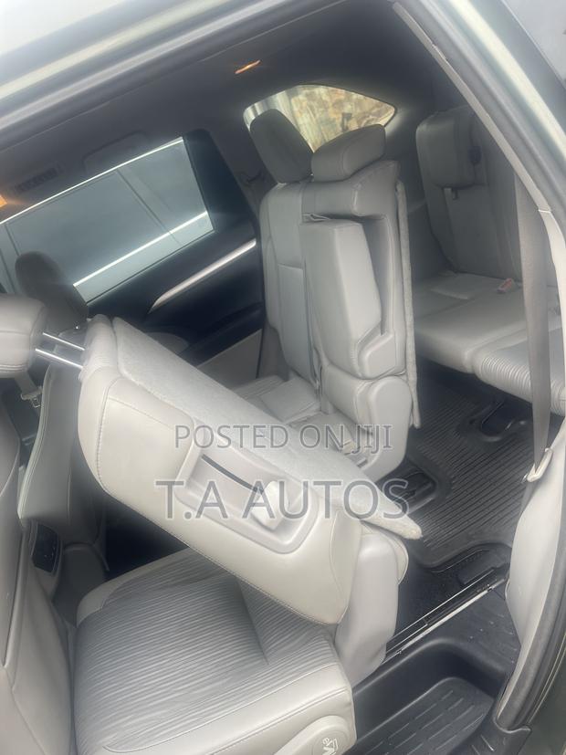 Toyota Highlander XLE 4dr SUV (3.5L 6cyl 6A) 2015 Silver