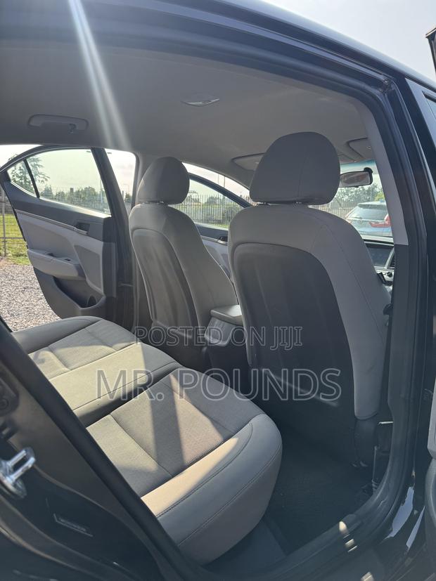 Hyundai Elantra 2018 Black