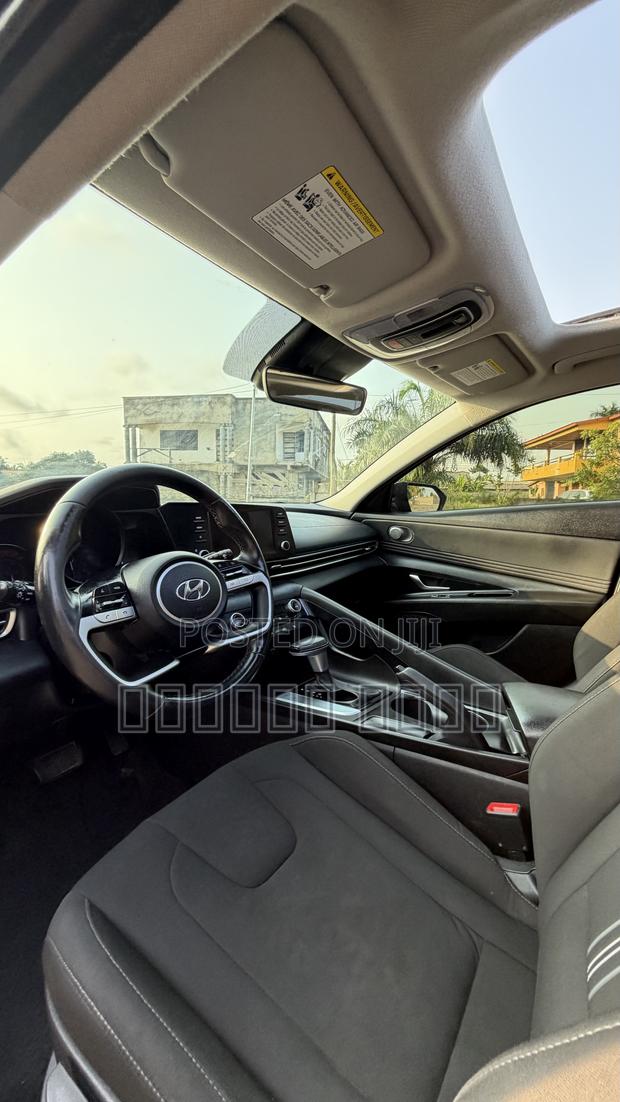 Hyundai Elantra SEL 2022 Black