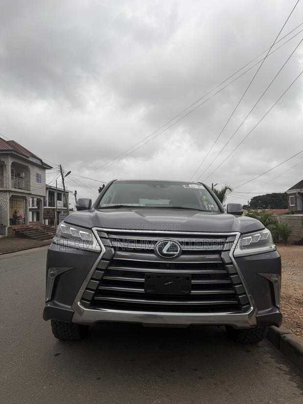 Lexus LX 570 (5 seats) AWD 2016 Gray