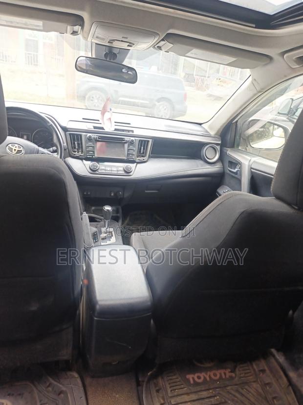 Toyota RAV4 2017 White