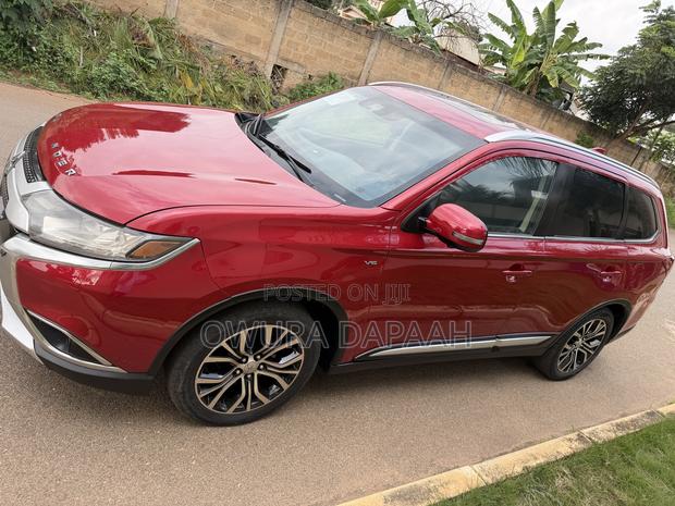 Mitsubishi Outlander 2.4 PHEV AWD 2018 Red