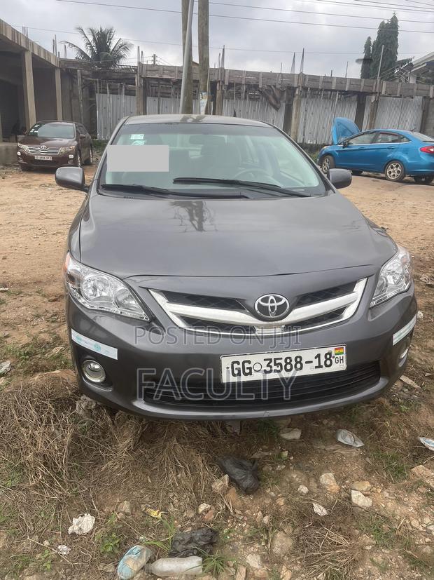 Toyota Corolla LE 4dr Sedan (1.8L 4cyl 4A) 2012 Gray